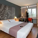 Ibis Centre 3*