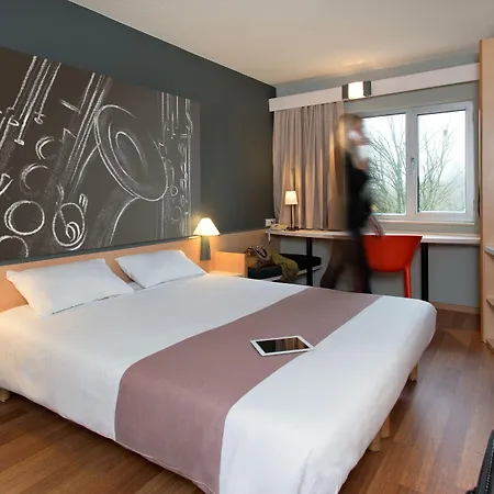 Ibis Centre 3*