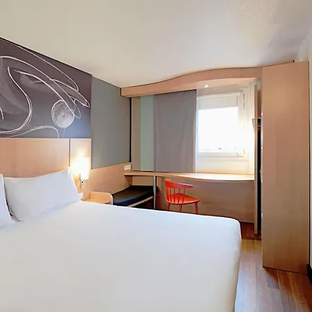 Ibis Centre 3*