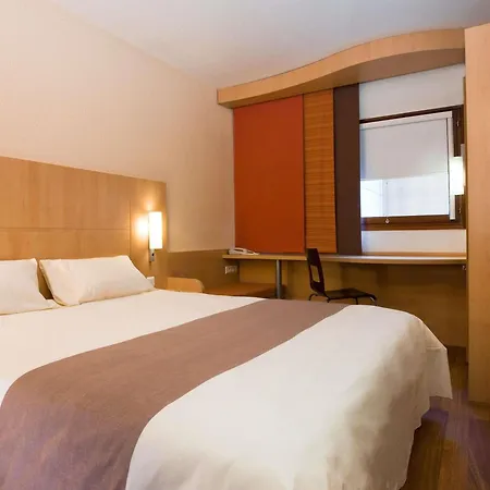 Ibis Centre 3*