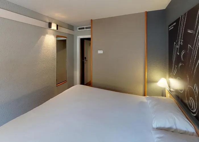 Hotel Ibis Centre 3*