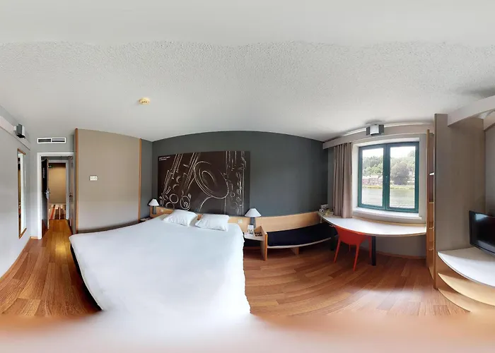 イビス センター ホテル 3*