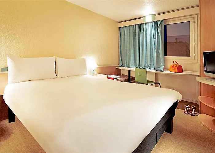 Ibis Centre 3* Dinant